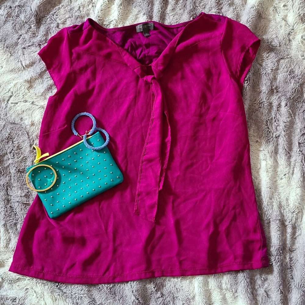 Cap sleeve magenta top